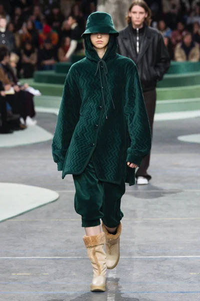 Look 30